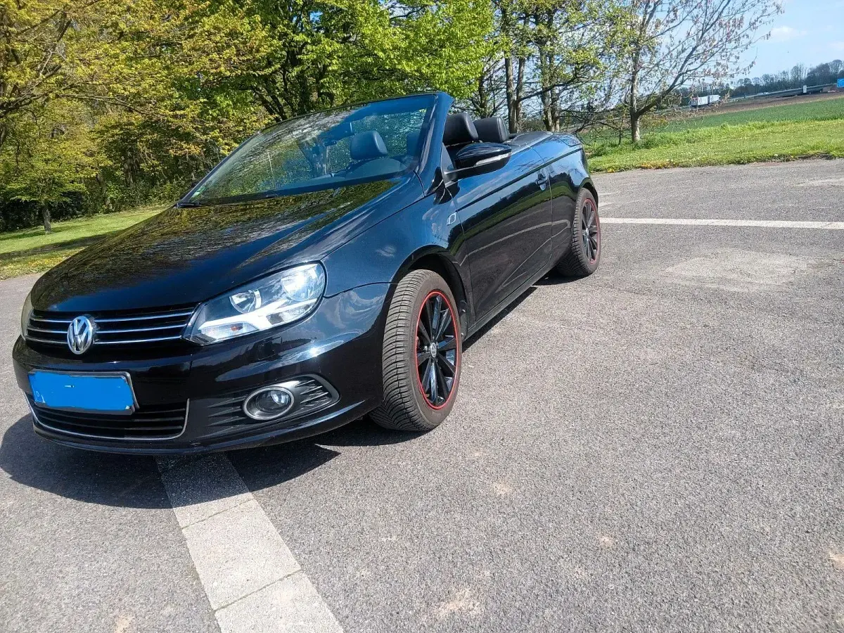 Używany VW Eos 211 KM (155 kW) 2013 Czarny Kabriolet