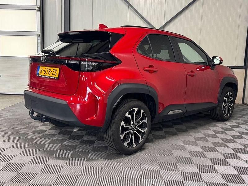 Gebraucht Toyota Yaris Cross 125 PS (91 kW) 2023 Rot SUV