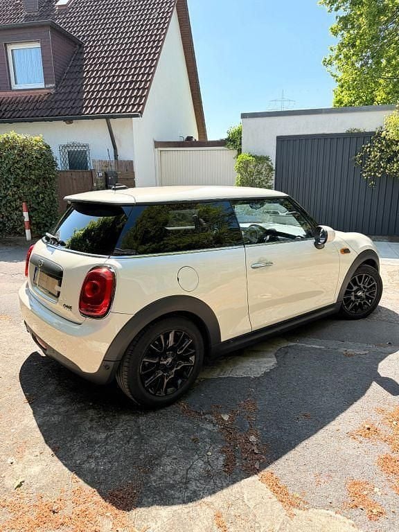 Second-hand Mini ONE 102 CP (75 kW) 2016 Alb Hatchback