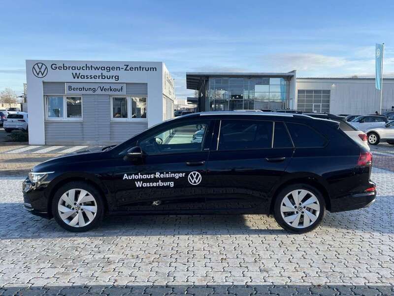 Gebraucht VW Golf VIII Move 150 PS (110 kW) 2024 Schwarz Kombi