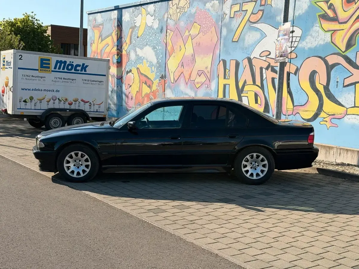Gebraucht BMW 728 193 PS (141 kW) 1998 Schwarz Limousine