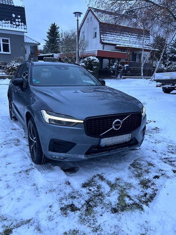 Grau Gebraucht 2021 Volvo XC60 R-Design SUV | 35.000 € (Fairer Preis) - Bild 1/4