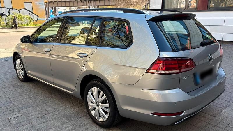 Gebraucht VW Golf VII 115 PS (84 kW) 2017 Braun Kombi