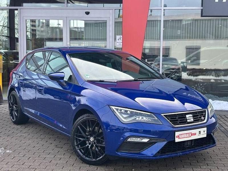 Blau Gebraucht 2020 Seat Leon FR Limousine | 15.990 € (Fairer Preis) - Bild 1/4