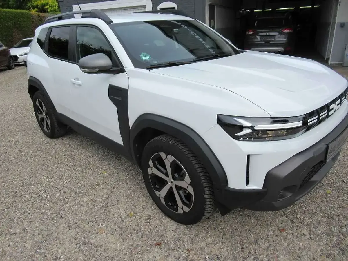 Gebraucht Dacia Duster Journey 131 PS (96 kW) 2025 Weiß SUV