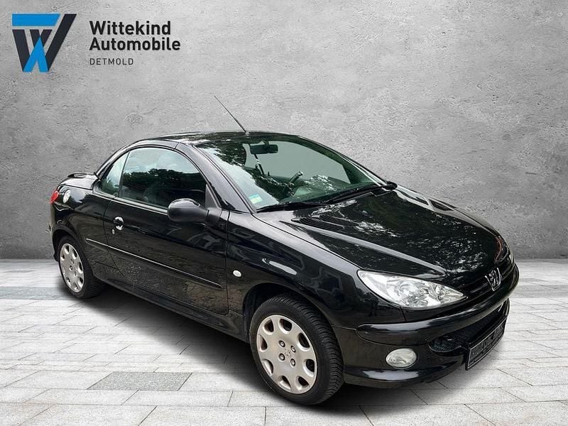 Schwarz Gebraucht 2003 Peugeot 206 CC Filou Cabrio | 1.900 € (Fairer Preis) - Bild 1/4