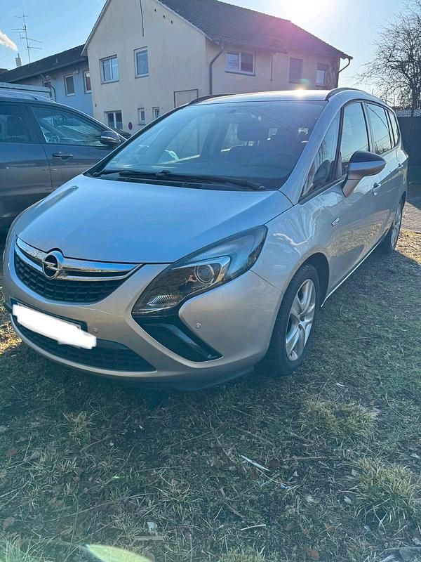 Gebraucht Opel Zafira 140 PS (102 kW) 2013 Silber Van / Kleinbus