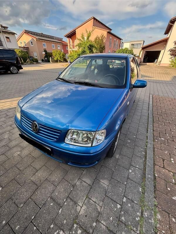 Blau Gebraucht 2000 VW Polo Kleinwagen | 1.150 € (Fairer Preis) - Bild 1/4