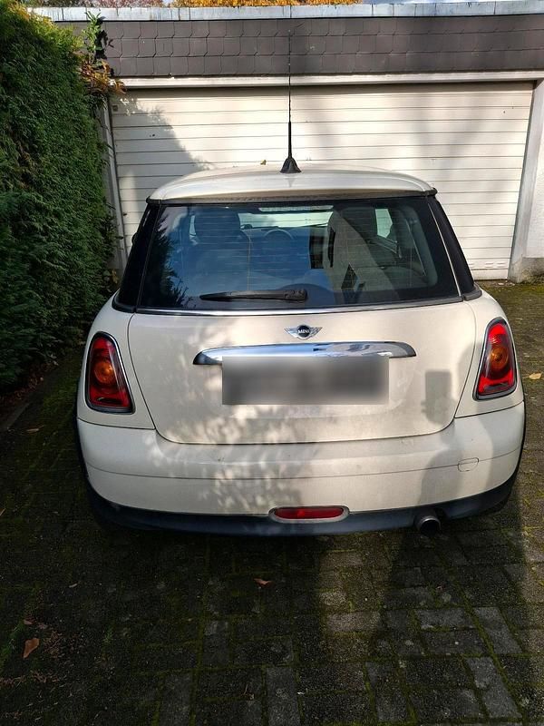 Gebraucht Mini ONE Pepper 95 PS (69 kW) 2010 Weiß Kleinwagen