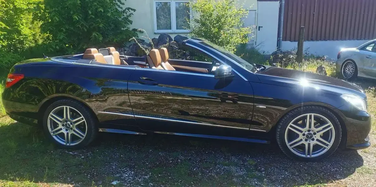 Gebraucht Mercedes E350 AMG line 306 PS (225 kW) 2012 Obsidianschwarz  metalliclack Cabrio