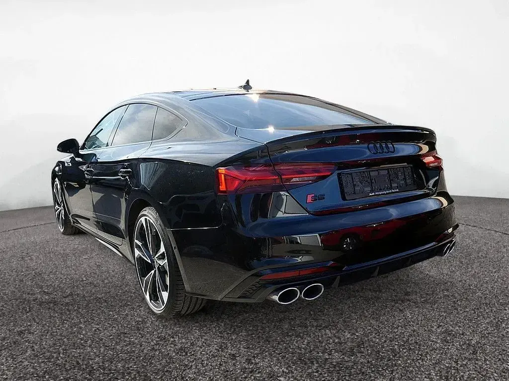 Gebraucht Audi S5 Sportback Sport 341 PS (250 kW) 2022 Mythosschwarz metallic Kleinwagen
