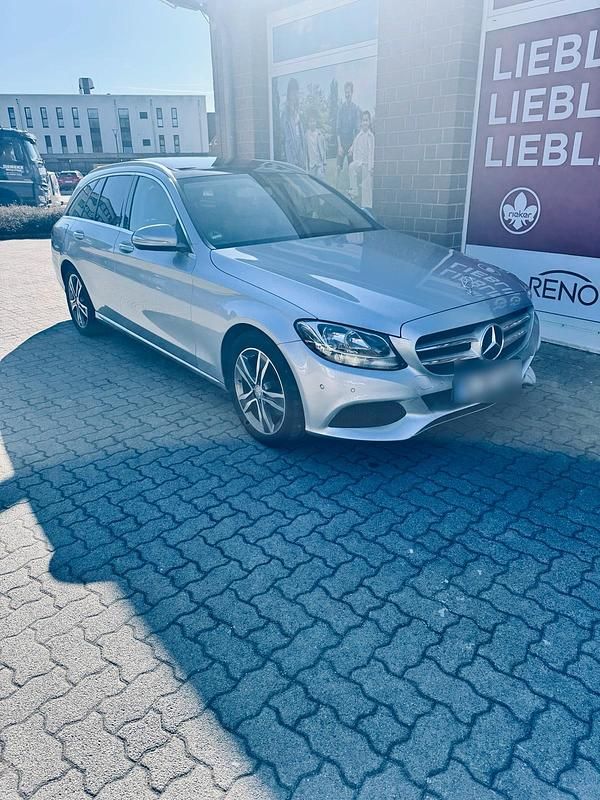 Gebraucht Mercedes 220 170 PS (125 kW) 2014 Silber Kombi