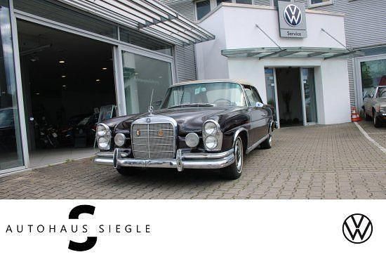 Braun Gebraucht 1966 Mercedes W111 SE Cabrio | 84.900 € - Bild 1/4