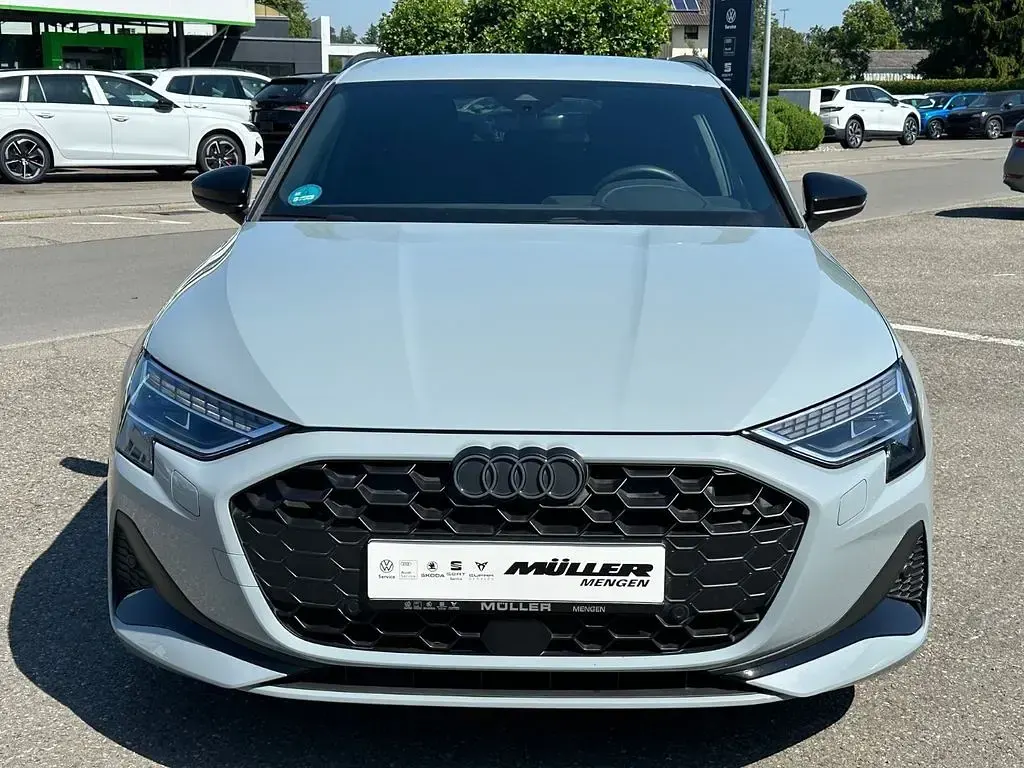 Gebraucht Audi A3 Advanced 150 PS (110 kW) 2025 Grau Limousine