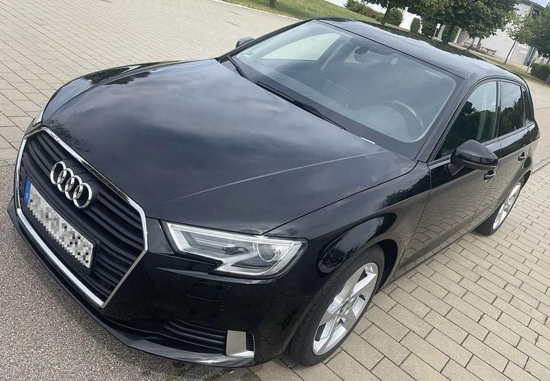 Schwarz Gebraucht 2017 Audi A3 Ambition Limousine | 14.400 € (Guter Preis) - Bild 1/4