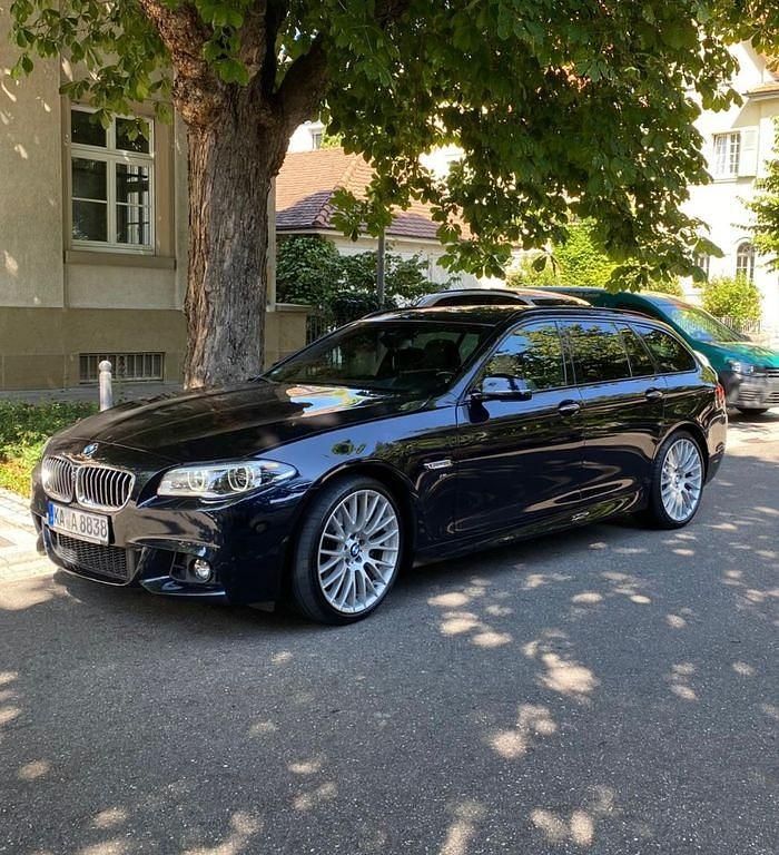Gebraucht BMW 530 M Sport 258 PS (189 kW) 2016 Schwarz Kombi