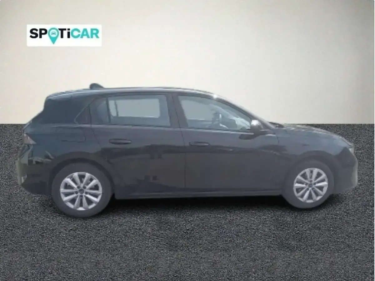 Gebraucht Opel Astra Enjoy 110 PS (80 kW) 2023 Diamant schwarz/karbon schwarz Kleinwagen