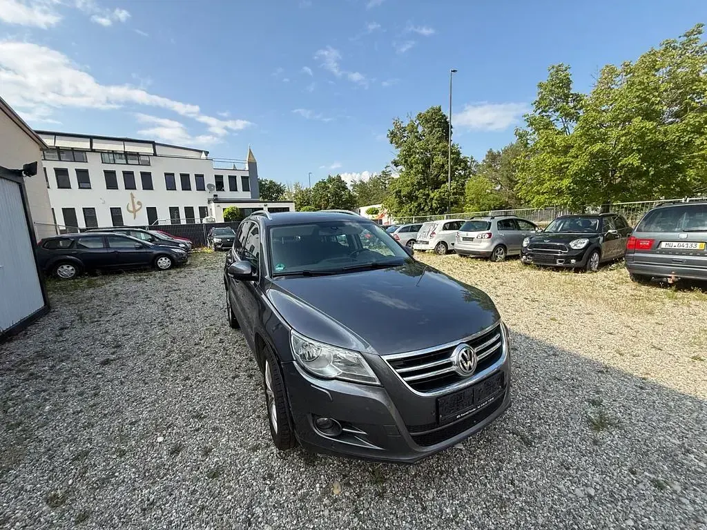 Gebraucht VW Tiguan Team 170 PS (125 kW) 2010 Grau SUV