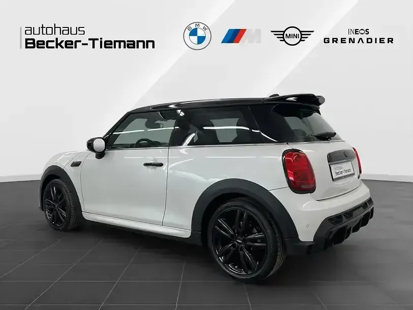 Używany Mini John Cooper Works 136 KM (100 kW) 2023 Biały Hatchback