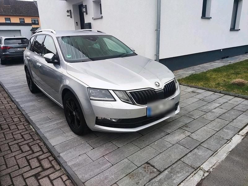 Gebraucht Skoda Octavia 150 PS (110 kW) 2020 Silber Kombi
