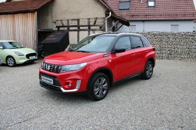 Rot Gebraucht 2022 Suzuki Vitara Comfort SUV | 19.999 € (Superpreis) - Bild 1/4
