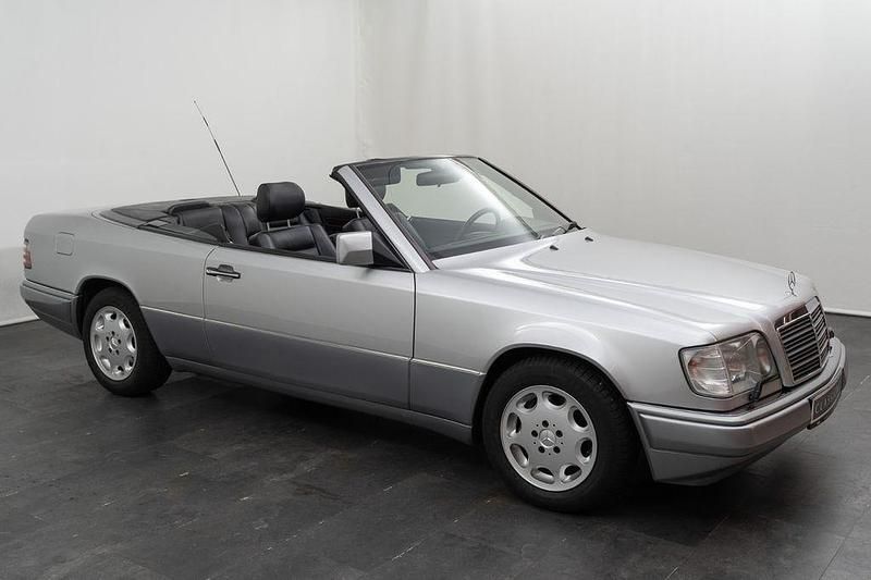 Gebraucht Mercedes E320 220 PS (161 kW) 1995 Silber Cabrio
