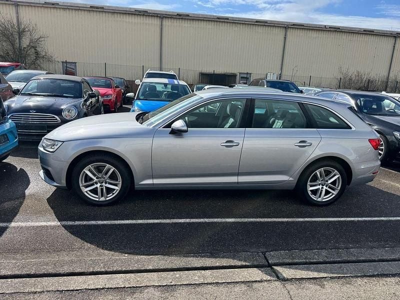Gebraucht Audi A4 Basis 150 PS (110 kW) 2016 Silber Kombi