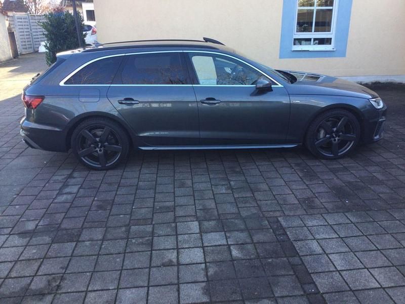 Gebraucht Audi A4 S-Line 190 PS (139 kW) 2019 Grau Kombi