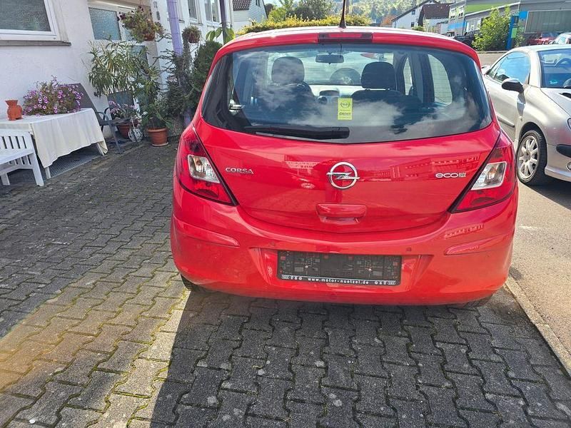 Gebraucht Opel Corsa Edition 69 PS (50 kW) 2013 Rot Limousine