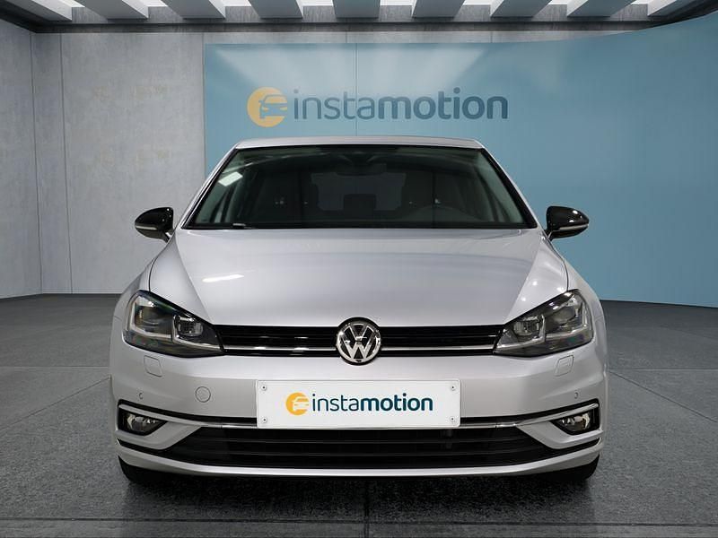 Gebraucht VW Golf VII 116 PS (85 kW) 2019 Silber Kleinwagen