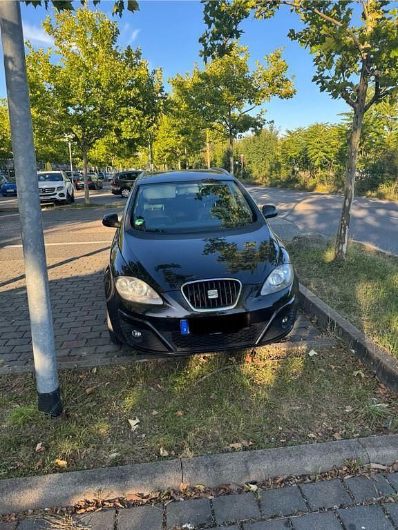Schwarz Gebraucht 2011 Seat Altea Style Van / Kleinbus | 4.000 € (Fairer Preis) - Bild 1/4