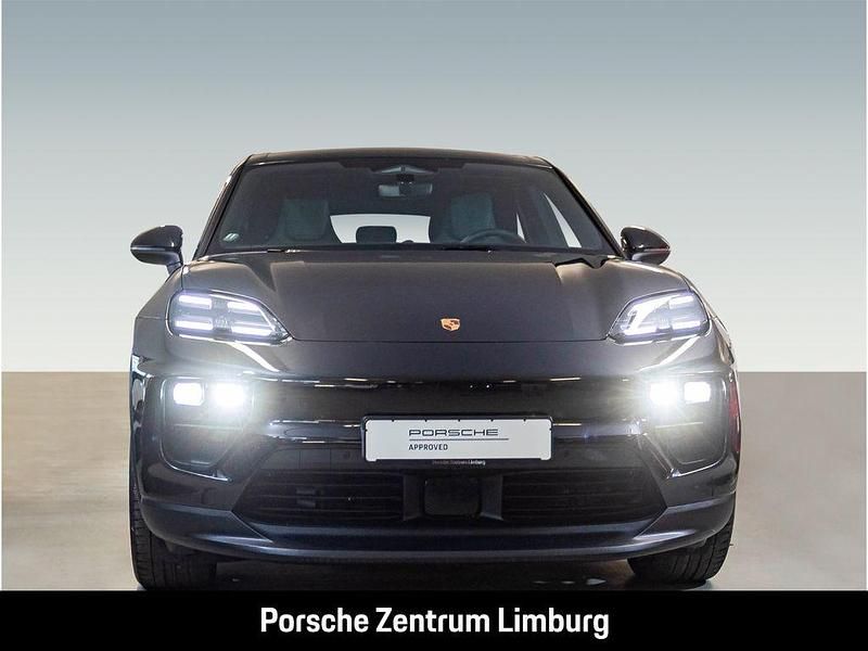 Gebraucht Porsche Macan 264 kW (360 PS) 2025 Tiefschwarzmetallic SUV
