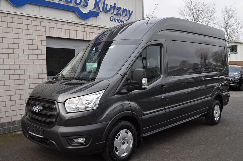 Gebraucht Ford Transit Trend 131 PS (96 kW) 2024 Grau Limousine