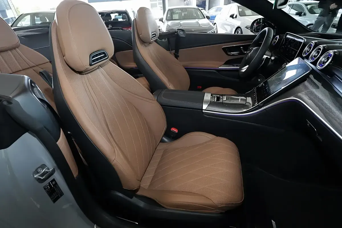 Gebraucht Mercedes CLE53 AMG AMG 449 PS (330 kW) 2026 Manufaktur alpingrau uni Cabrio