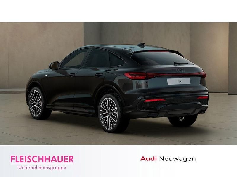 Neu Audi Q5 Sportback Sport 204 PS (150 kW) 2025 Mythosschwarz metallic SUV