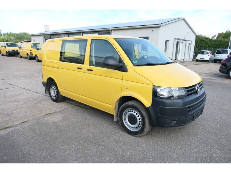 Gebraucht VW T5 84 PS (61 kW) 2013 Ginstergelb r1032 Van