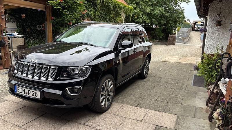 Gebraucht Jeep Compass Limited 163 PS (119 kW) 2014 Schwarz SUV