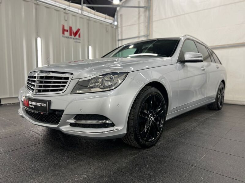 Silber Gebraucht 2012 Mercedes C180 Limousine | 7.447 € (Superpreis) - Bild 1/4