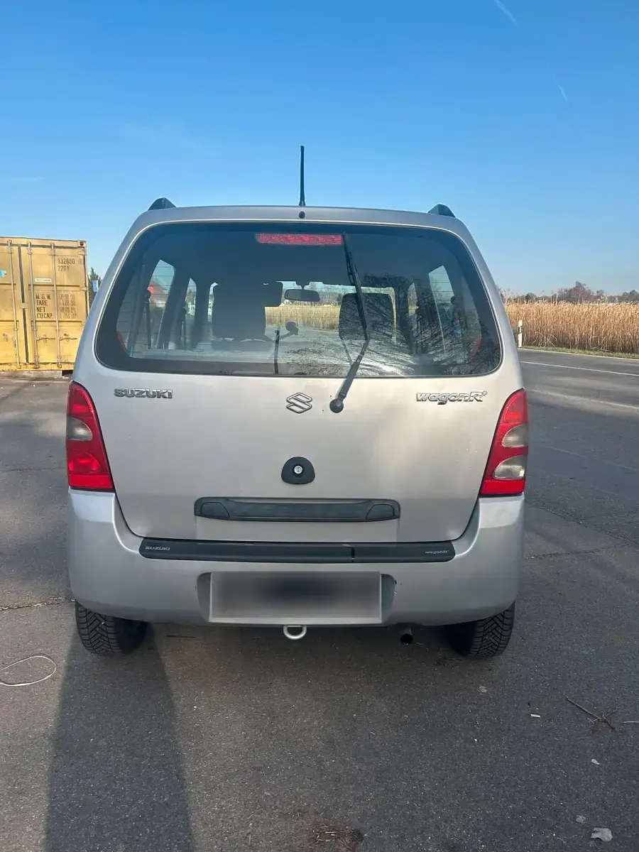 Gebraucht Suzuki Wagon R+ 76 PS (55 kW) 2001 Silber Van / Kleinbus