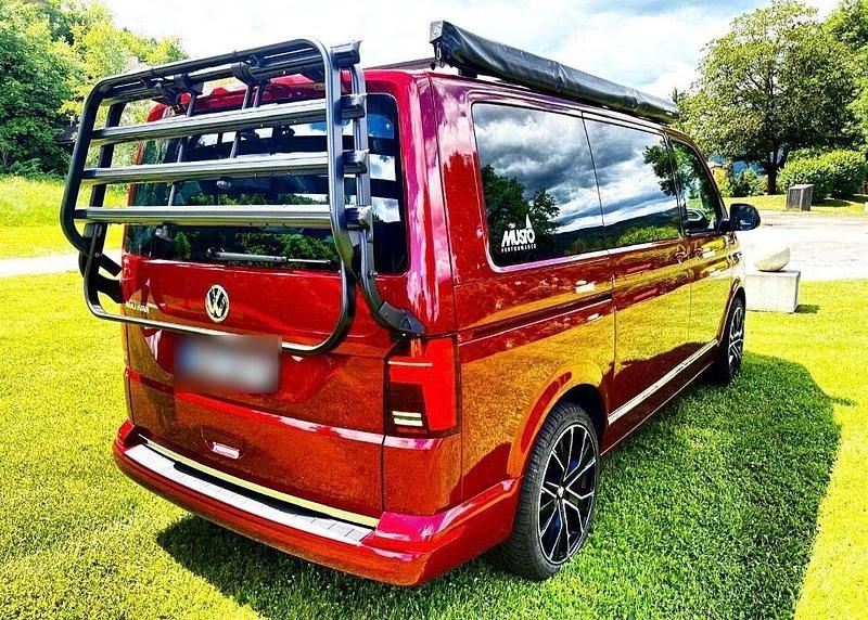 Gebraucht VW Multivan Generation Six 150 PS (110 kW) 2021 Rot Van