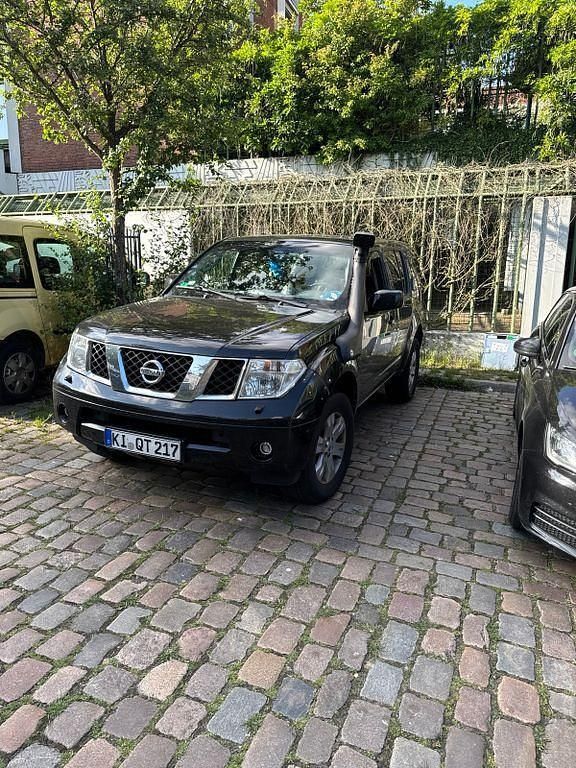 Schwarz Gebraucht 2007 Nissan Pathfinder SE SUV | 5.999 € (Fairer Preis) - Bild 1/4