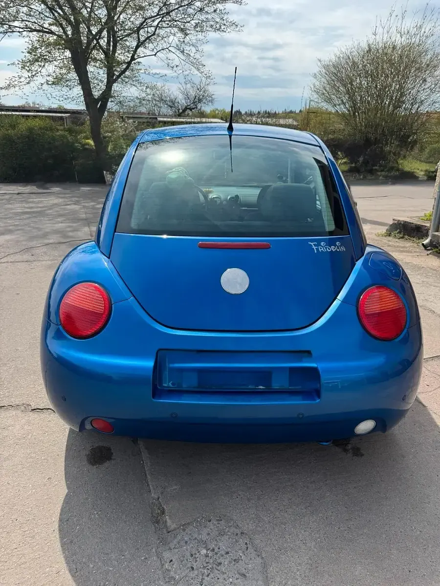 Second-hand VW Beetle 75 CP (55 kW) 2000 Albastru Hatchback