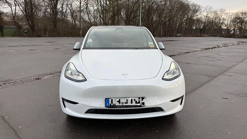 Gebraucht Tesla Model Y Long Range AWD 378 kW (514 PS) 2022 Weiß SUV
