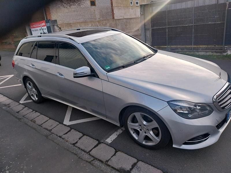 Gebraucht Mercedes E350 252 PS (185 kW) 2013 Silber Kombi
