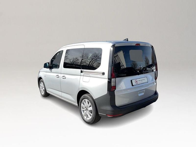 Gebraucht VW Caddy Basis 102 PS (75 kW) 2024 Silber Van / Kleinbus