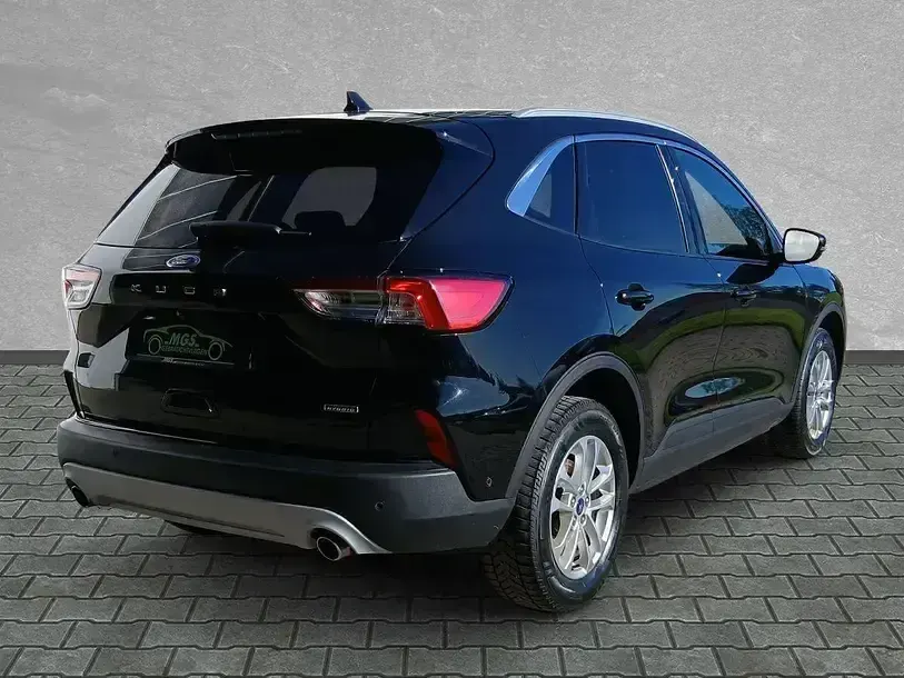 Gebraucht Ford Kuga Titanium 152 PS (111 kW) 2022 Obsidianschwarz metallic SUV