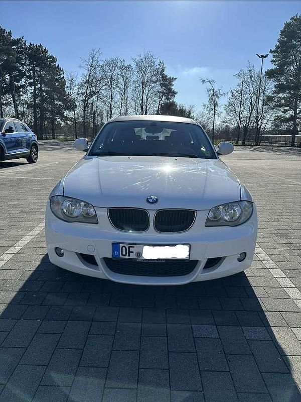 Gebraucht BMW 116 122 PS (89 kW) 2010 Weiß Kleinwagen