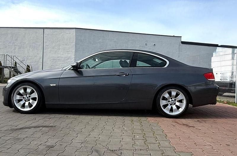 Gebraucht BMW 325 235 PS (172 kW) 2007 Coupé