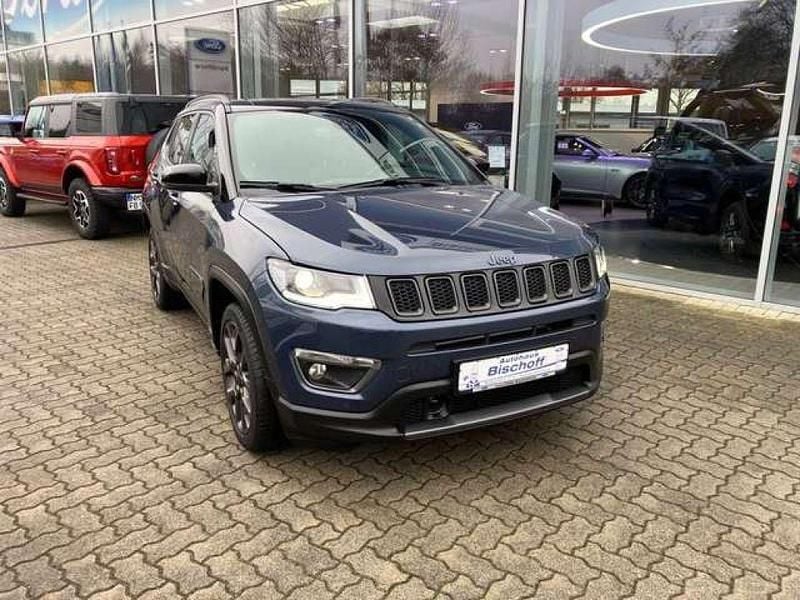 Second-hand Jeep Compass 241 CP (177 kW) 2020 Albastru SUV