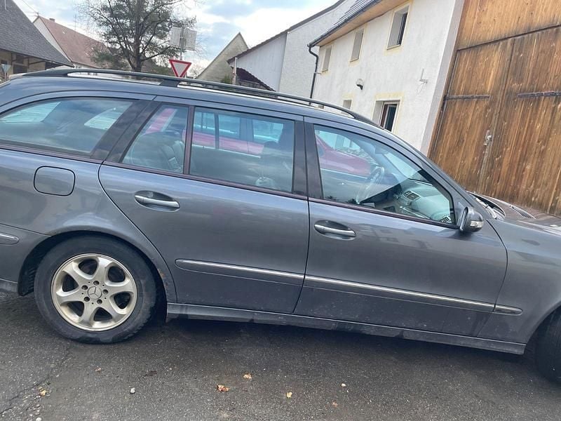 Brugt Mercedes E280 Avantgarde 231 HK (169 kW) 2005 Grå Stationcar